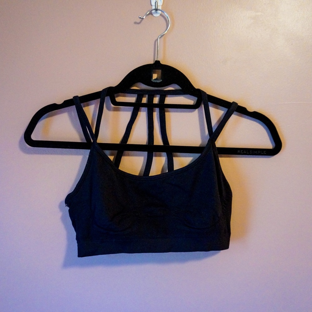 💕Fabletics Strappy Back Black Sports Bra